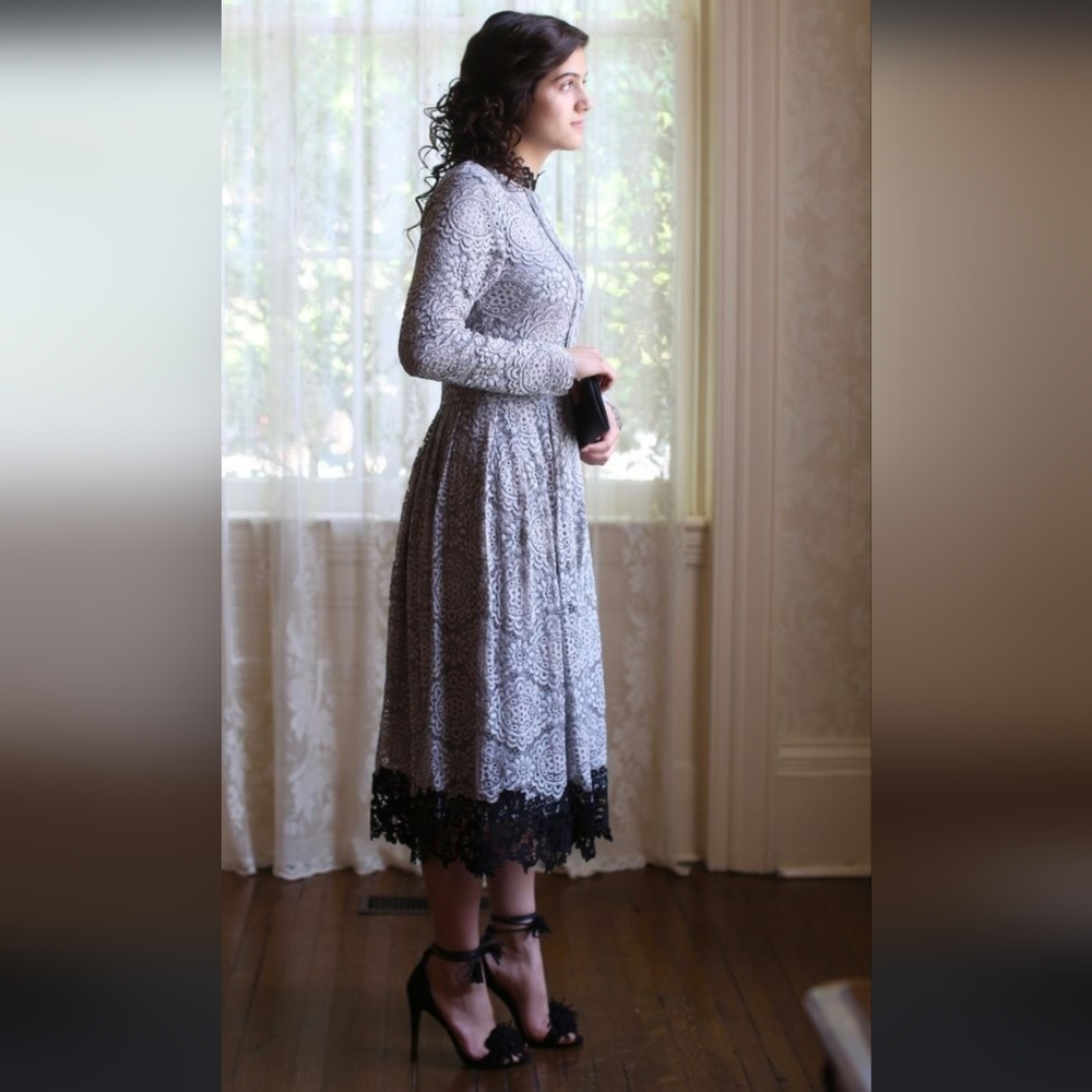 Dainty jewels lace dress